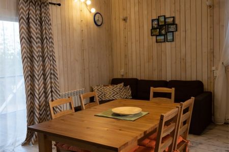 Коттедж 6-местный (Терем большой с сауной и кухней)