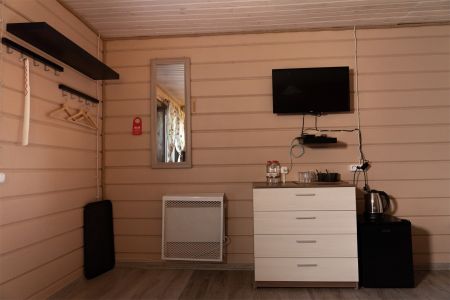 Коттедж 6-местный (Терем большой с сауной и кухней)