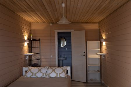 Коттедж 6-местный (Терем большой с сауной и кухней)