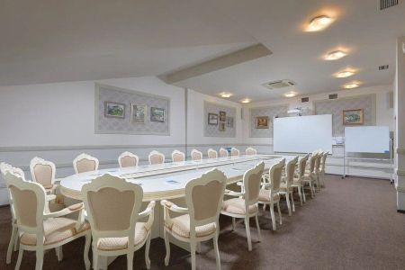 Малый конференц-зал