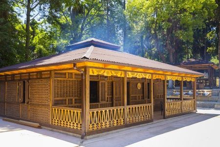 Вид на корпус и бассейн