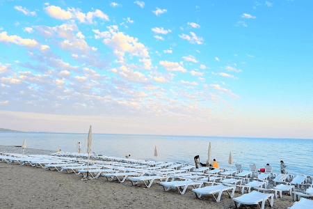 Вид на корпус и бассейн