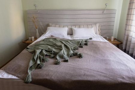 Коттедж 2-местный 2-комнатный (сруб)