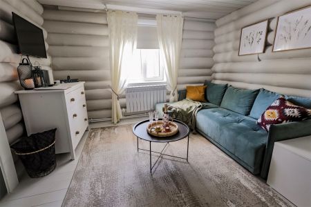 Коттедж 2-местный 2-комнатный (сруб)