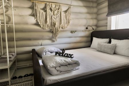 Коттедж 2-местный 2-комнатный (сруб)