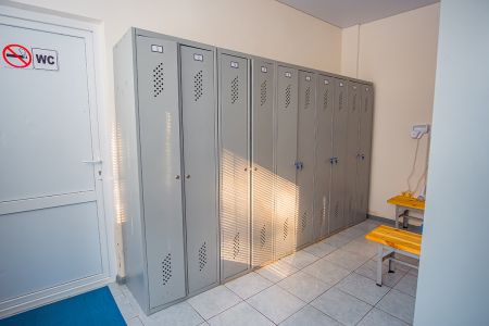 Бассейн Дельфин