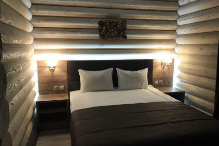 Люкс 4-местный (3-комнатный)