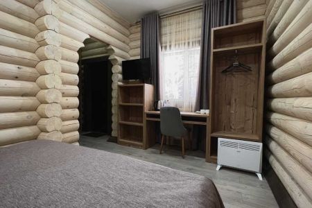 Люкс 4-местный (3-комнатный)