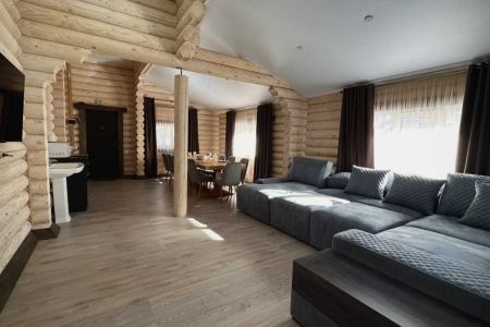 Люкс 4-местный (3-комнатный)