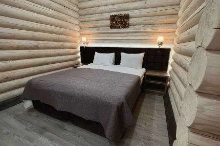 Люкс 4-местный (3-комнатный)