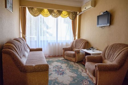 Люкс 2-местный 3-комнатный