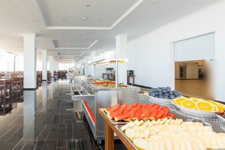 Фасад здания отеля