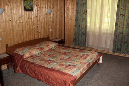 Люкс 4-местный 3-комнатный (без камина)