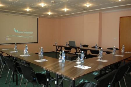 Крытый бассейн