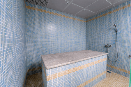 Крытый бассейн