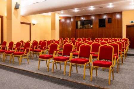 Крытый бассейн