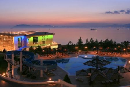 Крытый бассейн