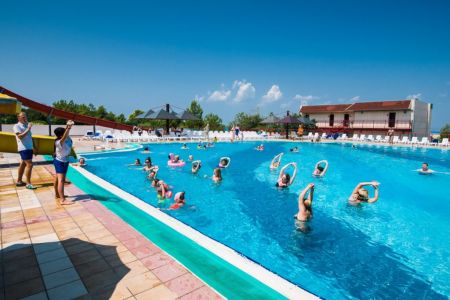 Крытый бассейн