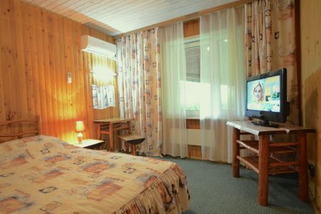 Коттедж 6-местный 4-комнатный (с кухней)