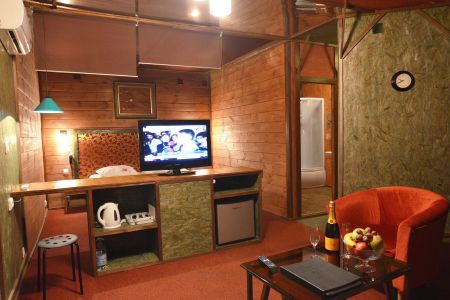 Коттедж 6-местный 4-комнатный (с кухней)