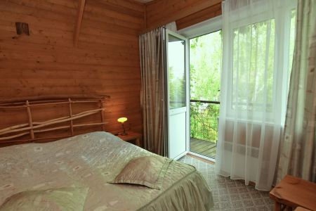 Коттедж 6-местный 4-комнатный (с кухней)