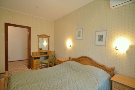 Коттедж 6-местный 4-комнатный (с кухней)