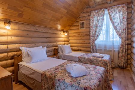 Коттедж 13-местный 2-этажный «Сказка»