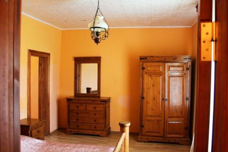 Домик Русский 8-местный 2-этажный (№7)