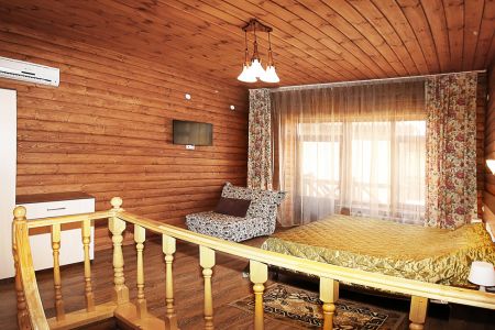 Стандартный 2-местный (с балконом и дополнительным местом)