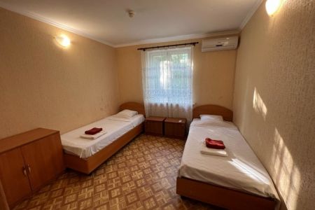 Стандартный 4-местный 3-комнатный 2-этажный домик