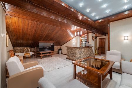 ff1a064664bc87db672498a7a73b9d09_1050x600