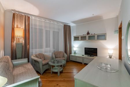 ff1a064664bc87db672498a7a73b9d09_1050x600