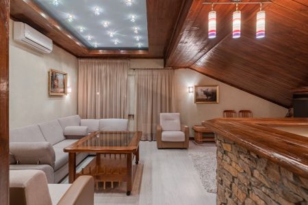 ff1a064664bc87db672498a7a73b9d09_1050x600