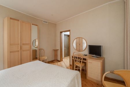 ff1a064664bc87db672498a7a73b9d09_1050x600