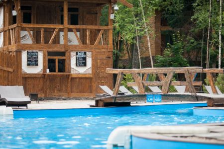 Бар у бассейна