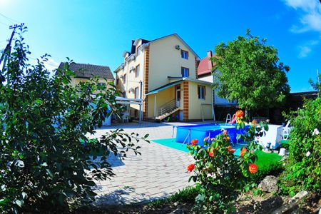 Вид с улицы