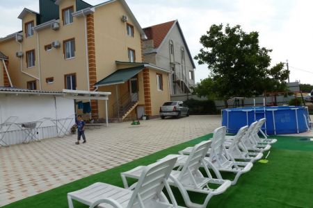 Вид с улицы