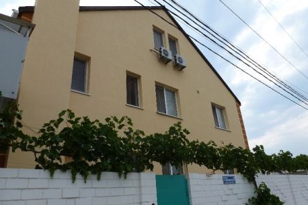 Вид с улицы