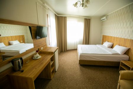 Коттедж 4-местный 3-комнтаный (Деревянный сруб)5