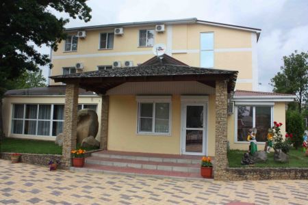 Коттедж 6-местный 3-комнатный №12