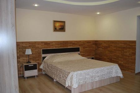 Коттедж 4-местный 2-комнатный №8