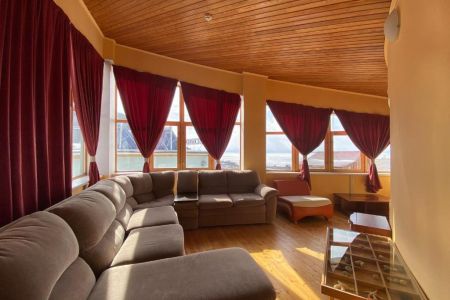 Коттедж VIP 8-местный 3-этажный