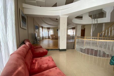 Коттедж VIP 8-местный 3-этажный