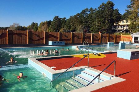 Открытый термальный бассейн