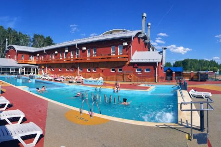 Открытый термальный бассейн