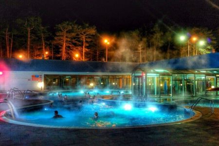 Открытый термальный бассейн