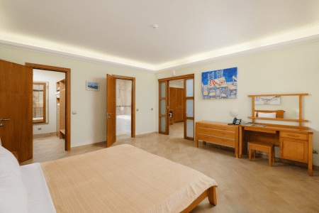 «Art hotel» / «Арт отель»