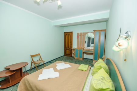 Эконом+ 2-местный (с/у на блок)