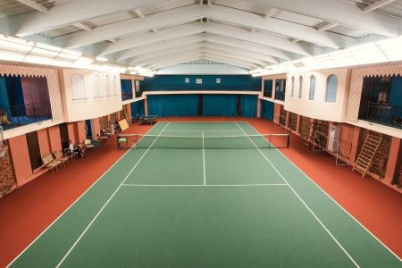 Теннисный корт