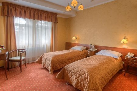 Теннисный корт